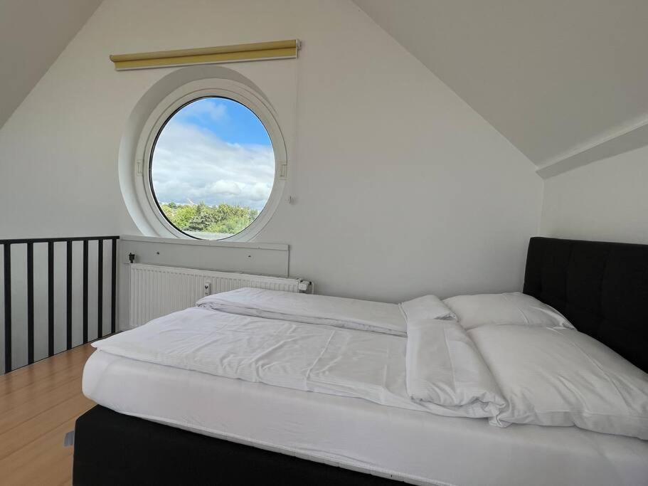 Appartement Penthaus-Traum In Dueren à Düren - Eifel Extérieur photo